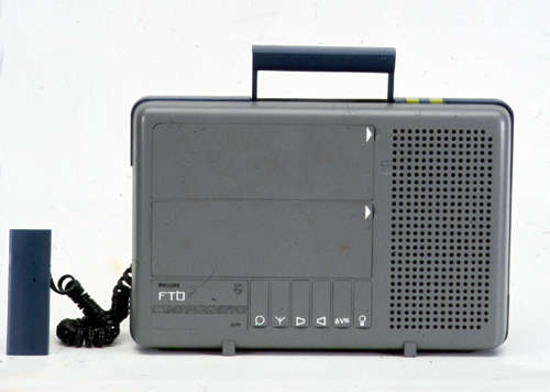 Radio w/cassette recorder