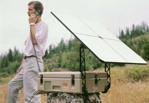 Portable satelite telephone terminal